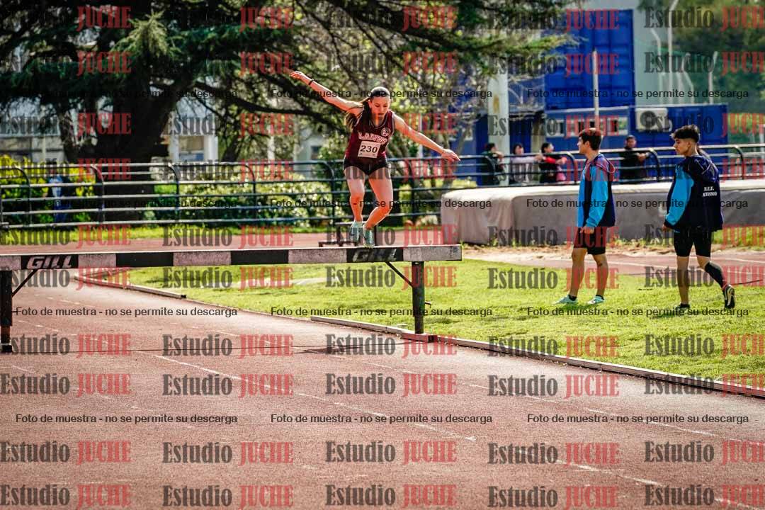 Fotos de los 1500 m con obstáculos de mujeres