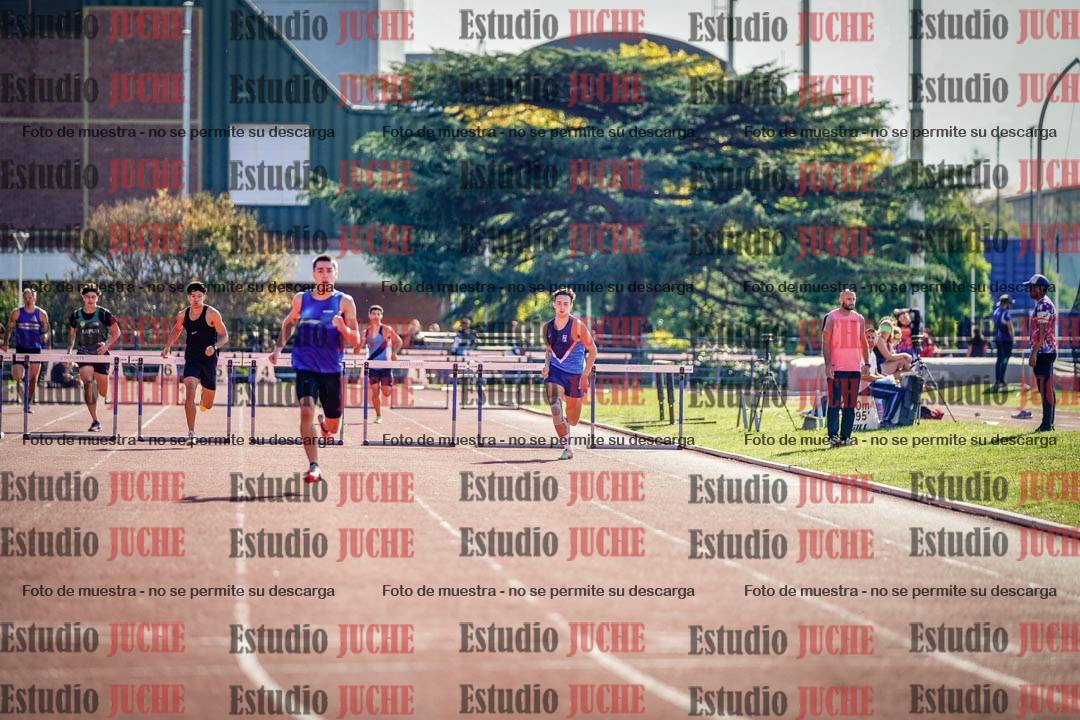 Fotos de los 400 m con vallas de varones