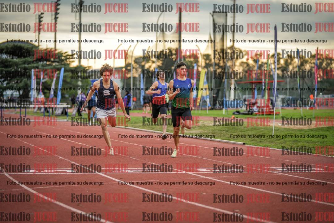 Fotos de los 400 m con vallas de varones