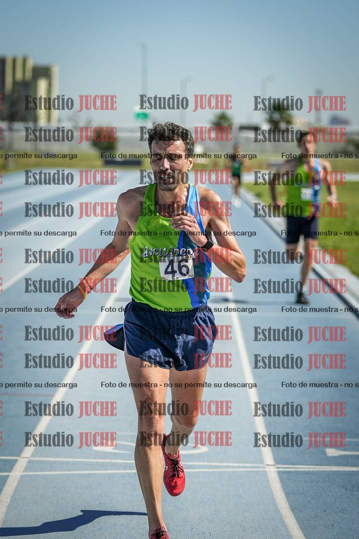 Fotos de los 5000 m de mujeres y varones - serie 1
