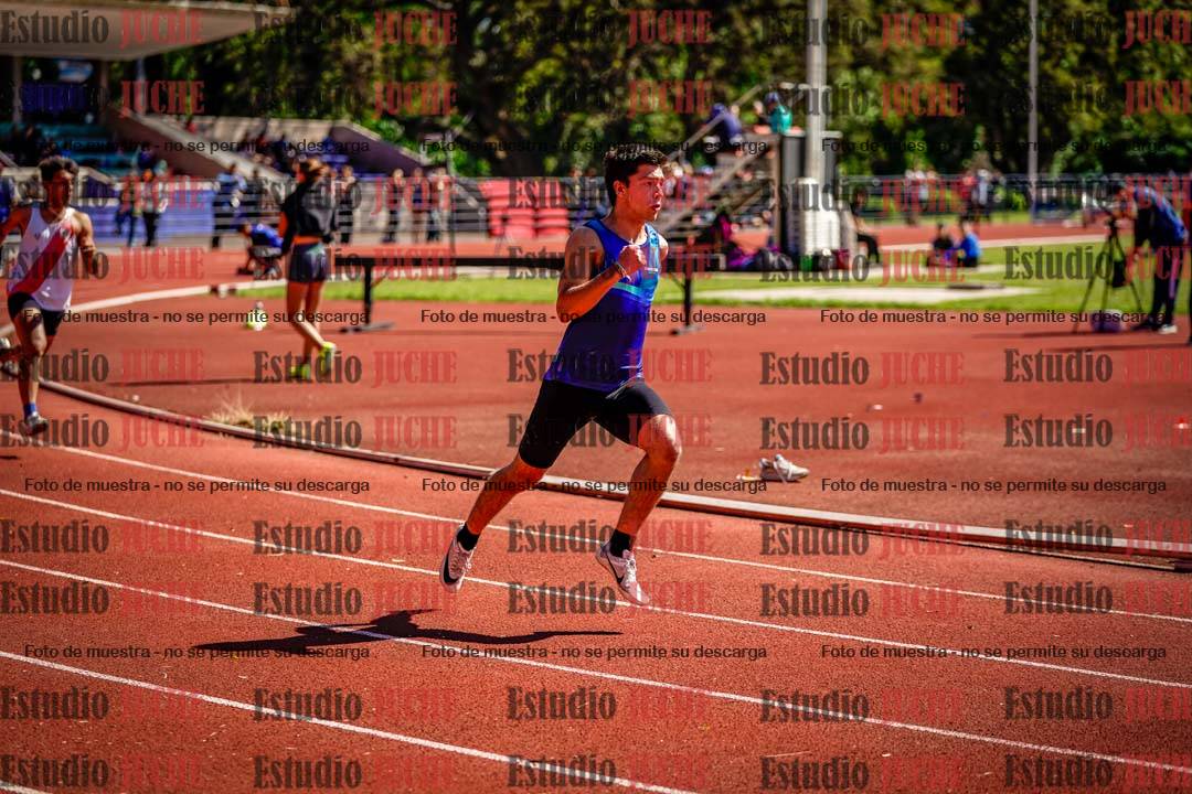 Fotos de los 400 m con vallas de varones