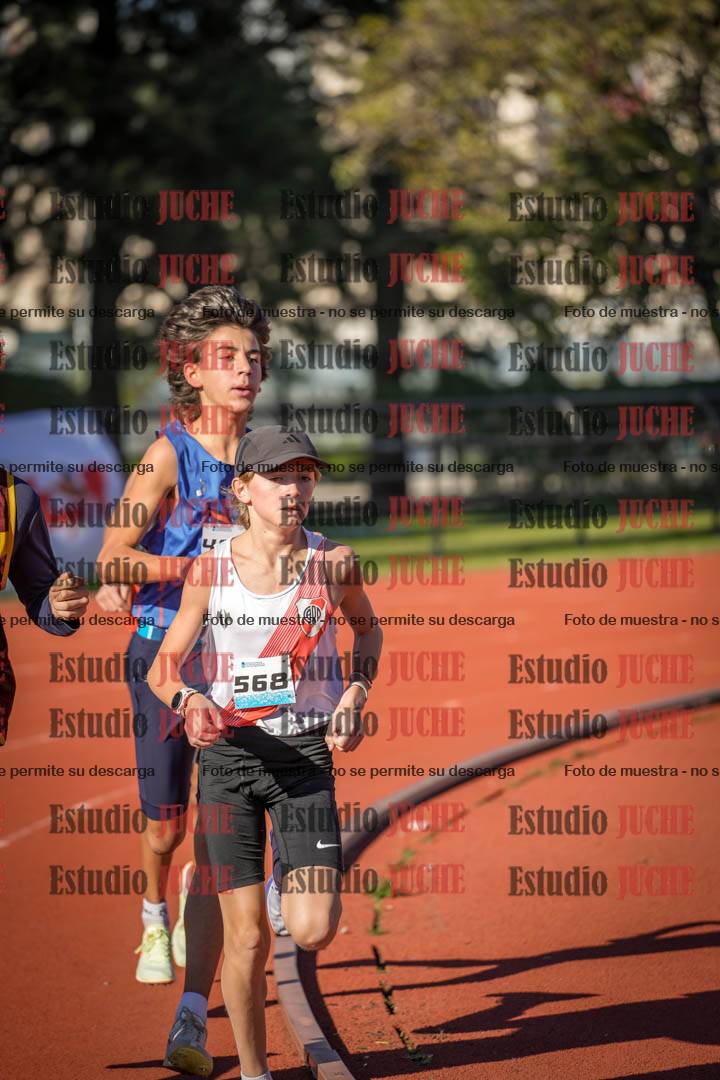 Fotos de los 2400 m de varones