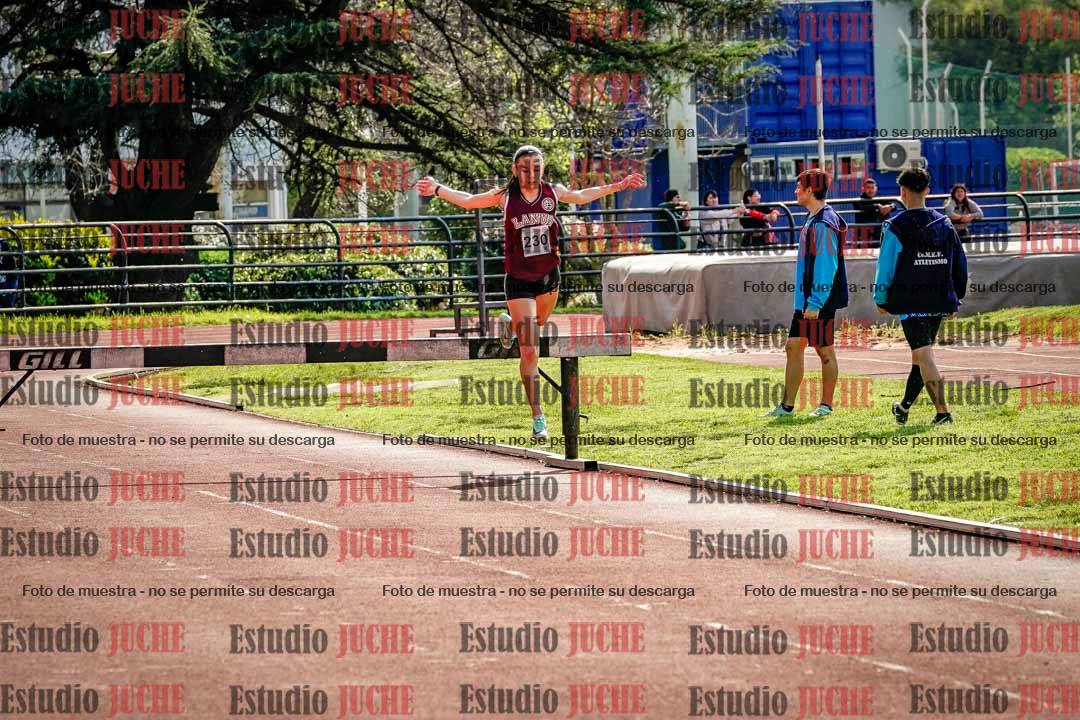 Fotos de los 1500 m con obstáculos de mujeres