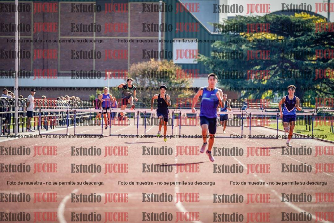 Fotos de los 400 m con vallas de varones