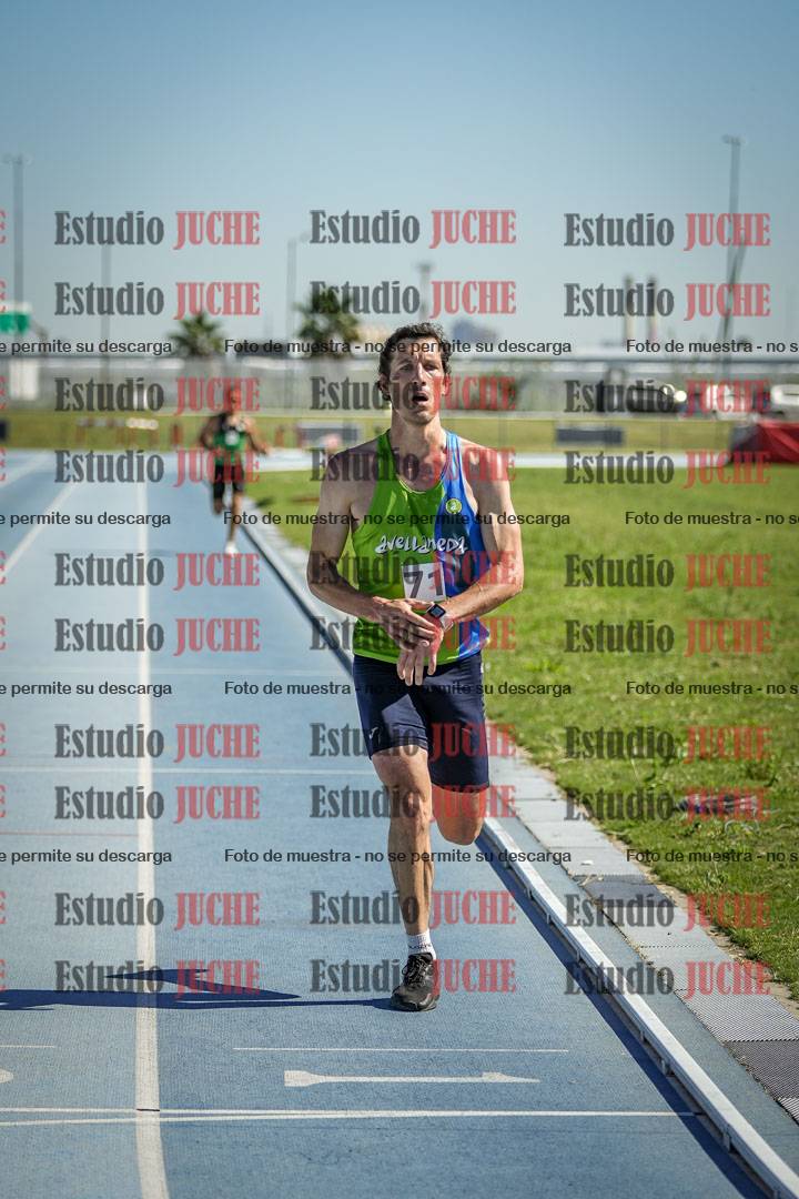 Fotos de los 5000 m de mujeres y varones - serie 1