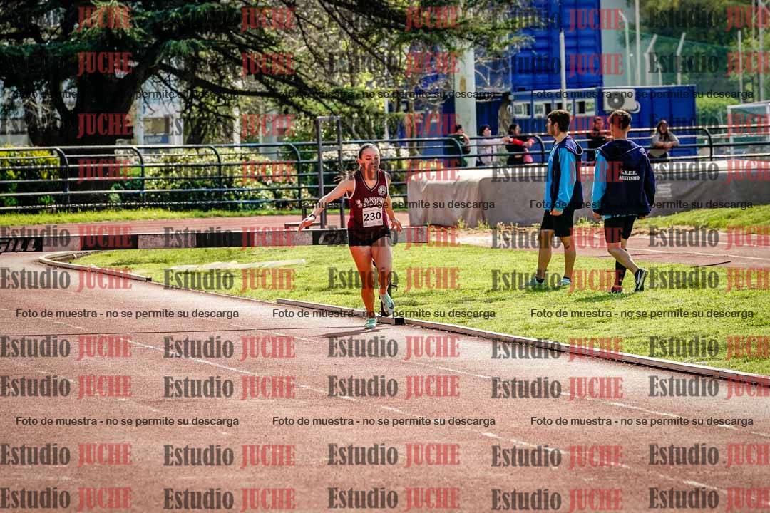 Fotos de los 1500 m con obstáculos de mujeres