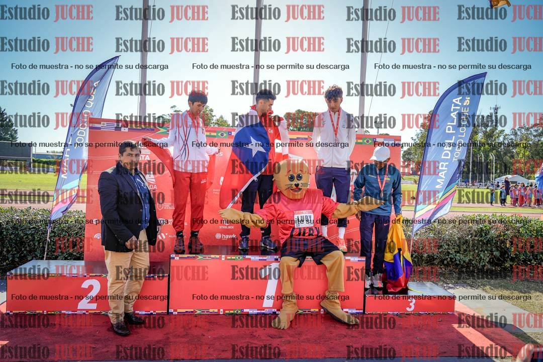 Fotos de algunos extras y podios del día 2
