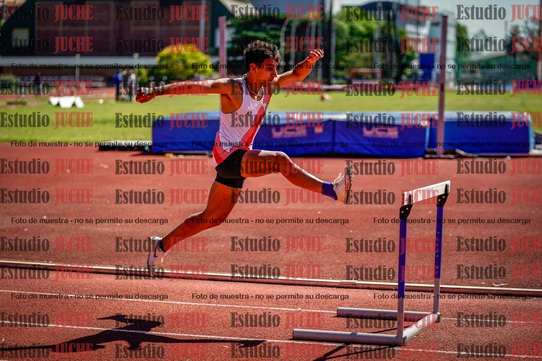 Fotos de los 400 m con vallas de varones