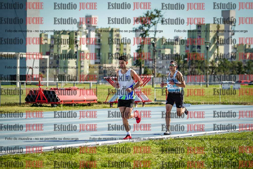 Fotos de los 3000 m con obstáculos de varones