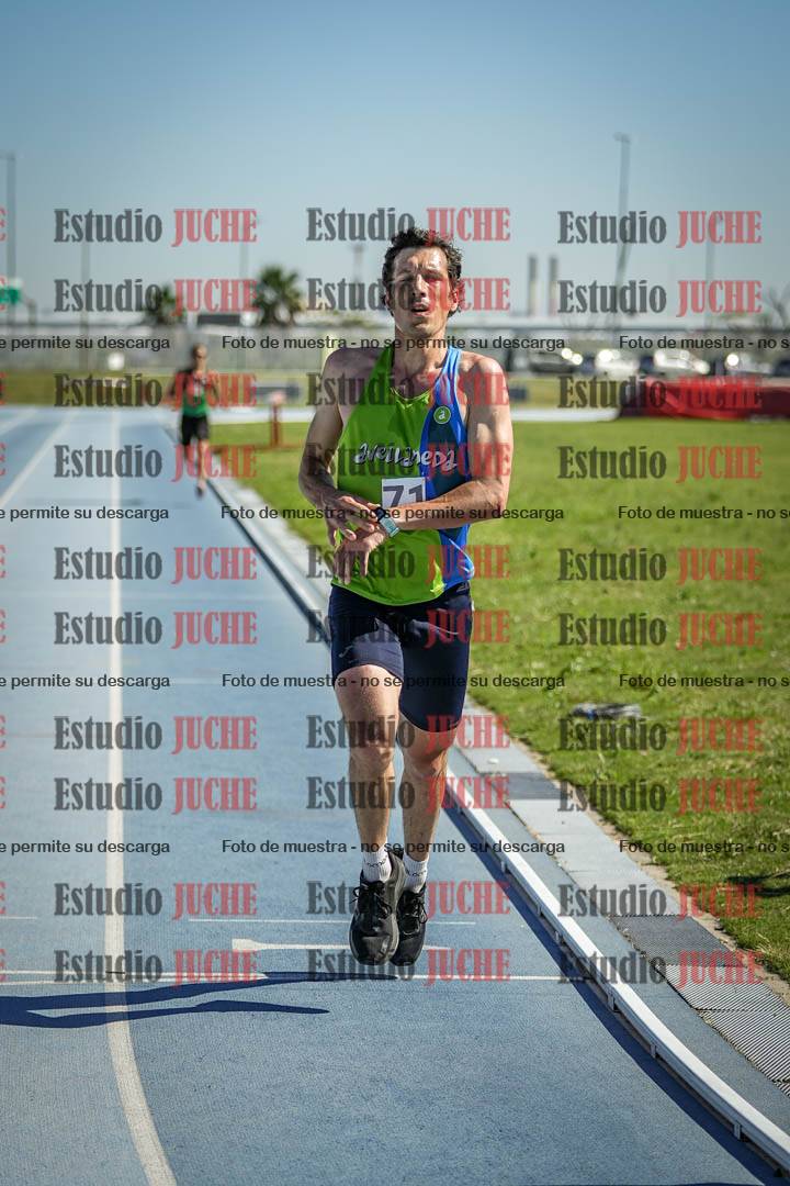 Fotos de los 5000 m de mujeres y varones - serie 1