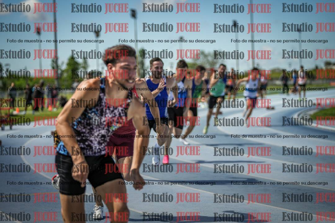 Fotos de los 200 m llanos de varones
