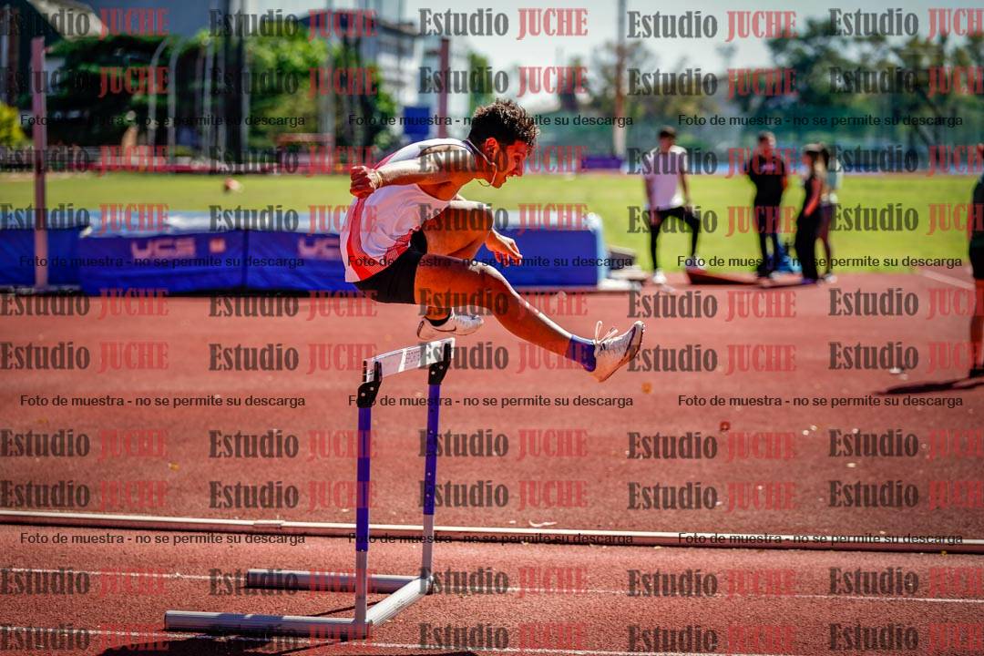 Fotos de los 400 m con vallas de varones