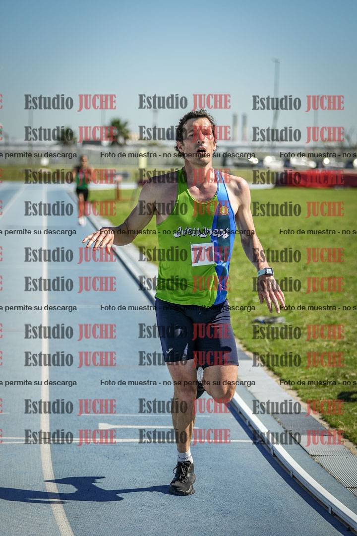 Fotos de los 5000 m de mujeres y varones - serie 1