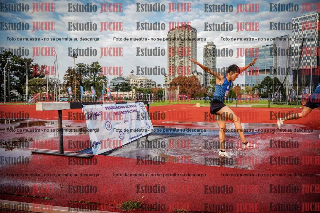 Fotos de los 3000 m con obstáculos de varones