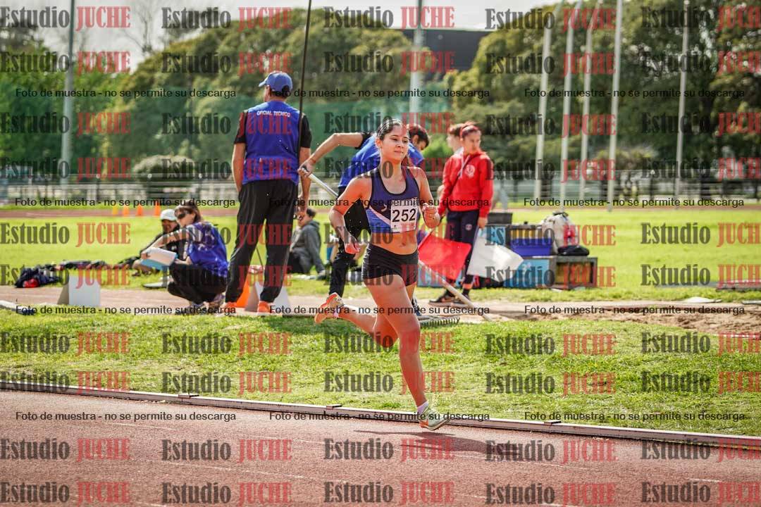Fotos de los 1500 m con obstáculos de mujeres