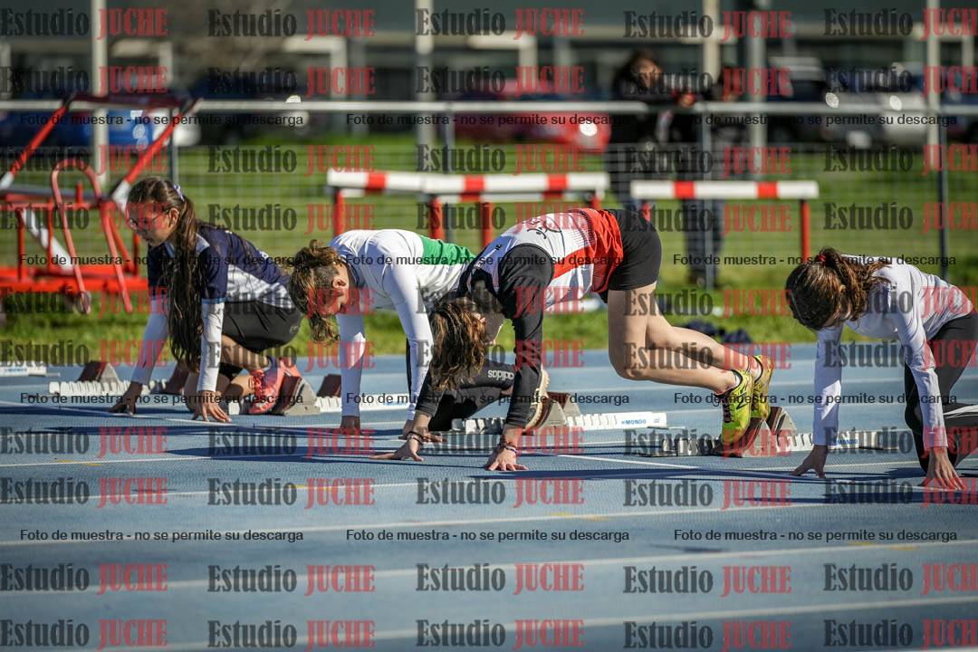 Fotos de los 80 m llanos de mujeres - U14