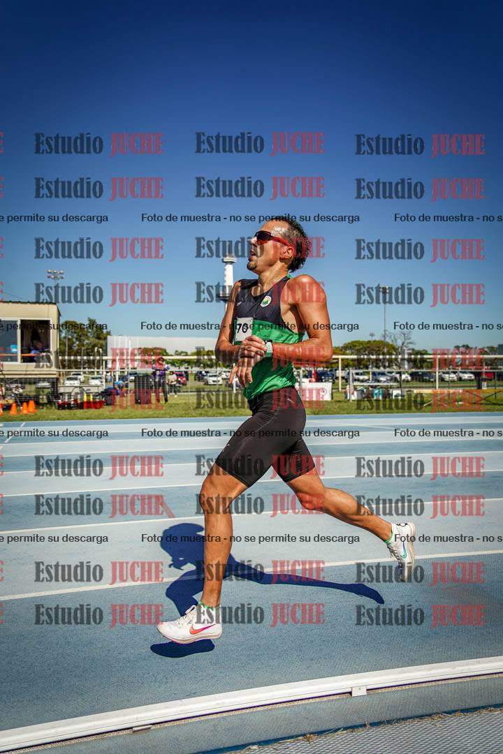 Fotos de los 5000 m de mujeres y varones - serie 1