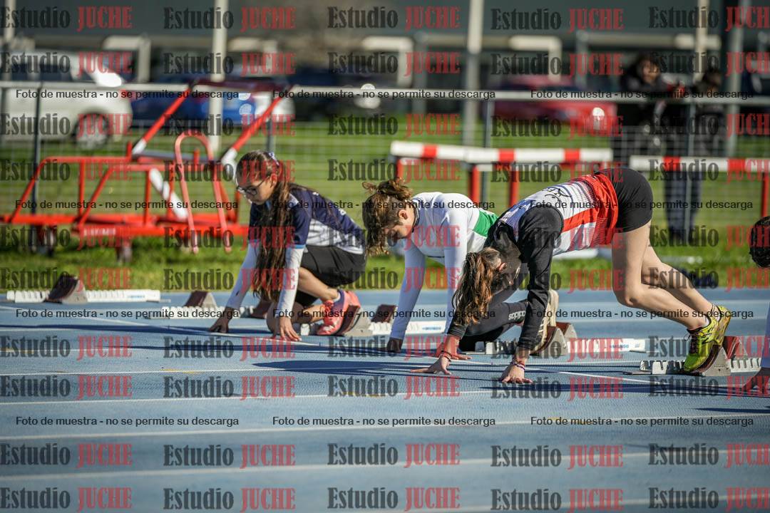Fotos de los 80 m llanos de mujeres - U14