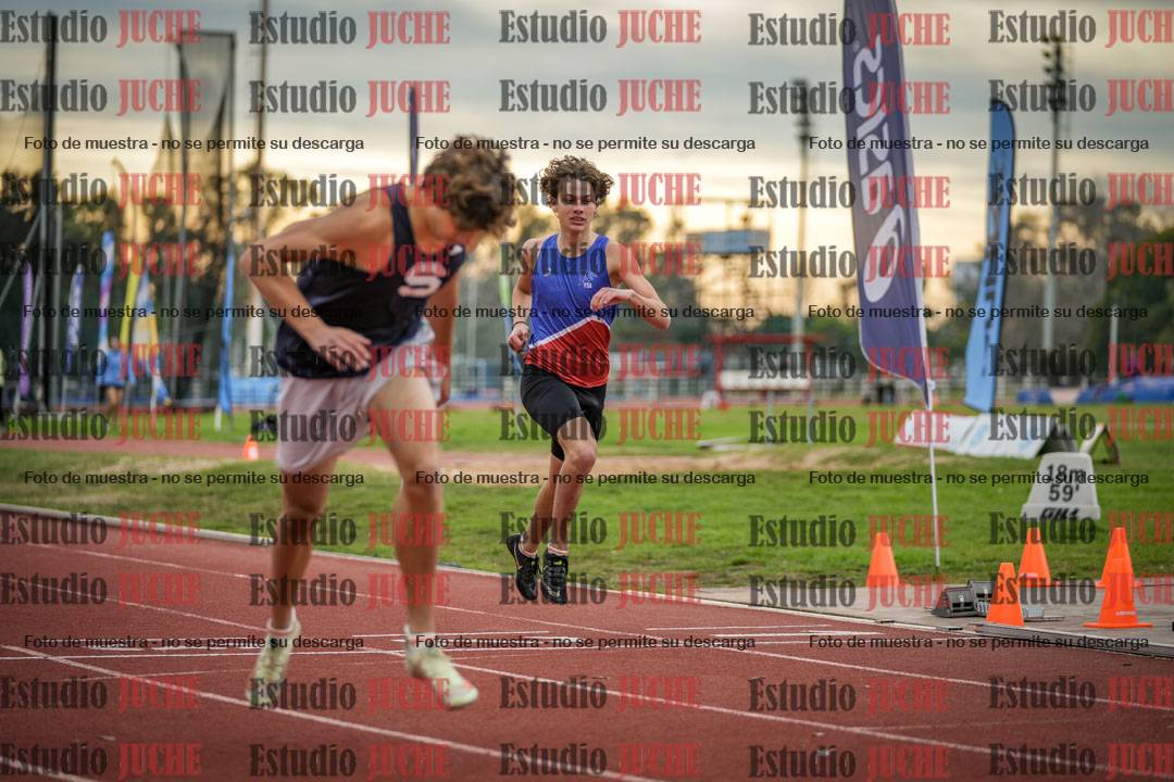 Fotos de los 400 m con vallas de varones