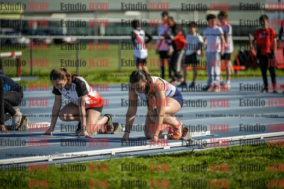 Fotos de los 80 m llanos de mujeres - U14