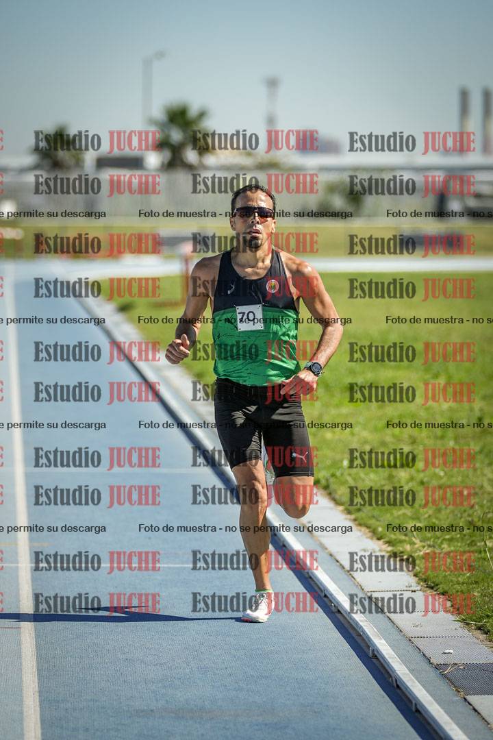 Fotos de los 5000 m de mujeres y varones - serie 1