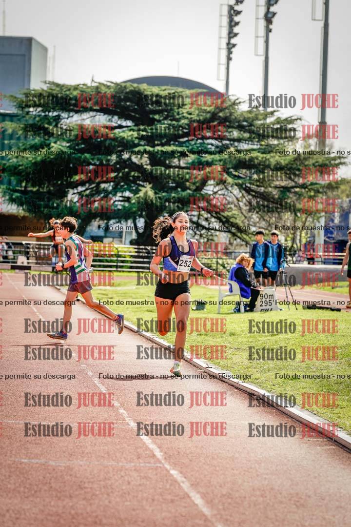 Fotos de los 1500 m con obstáculos de mujeres