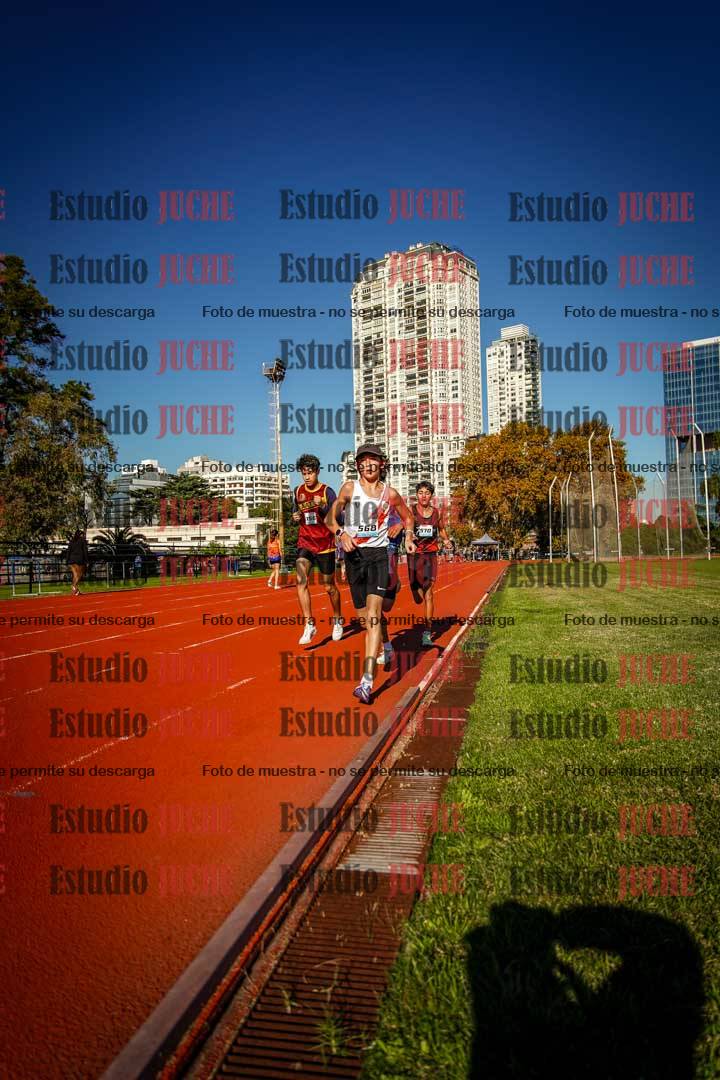 Fotos de los 2400 m de varones