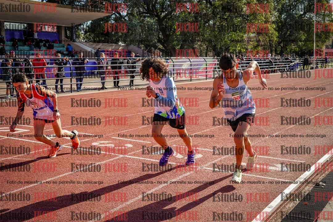 Fotos de los 2400 m llanos de varones