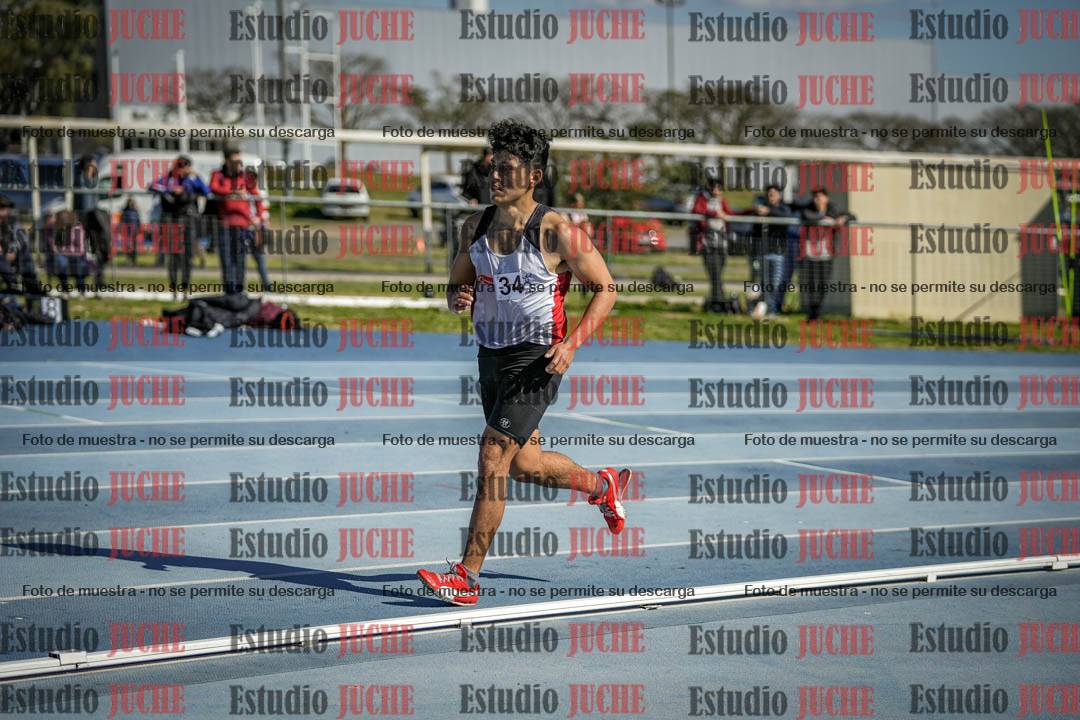 Fotos de los 3000 m con obstáculos de varones
