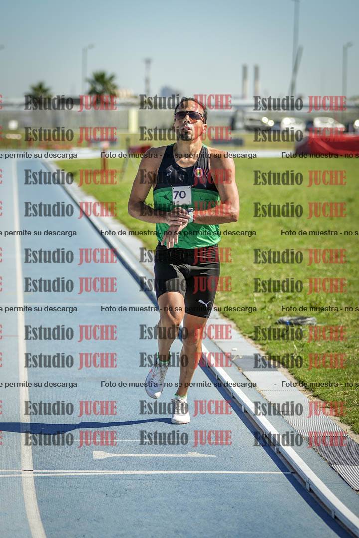 Fotos de los 5000 m de mujeres y varones - serie 1