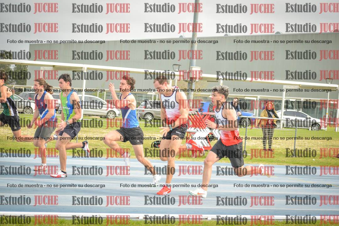 Fotos de los 100 m llanos de varones