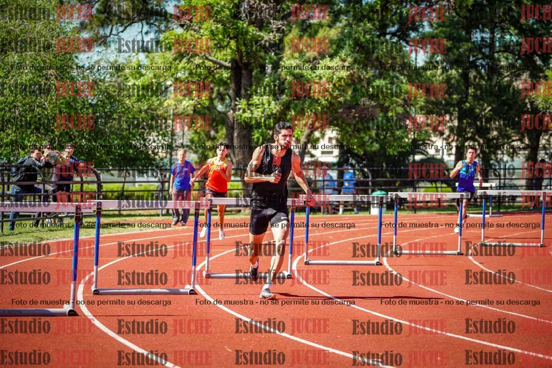 Fotos de los 400 m con vallas de varones