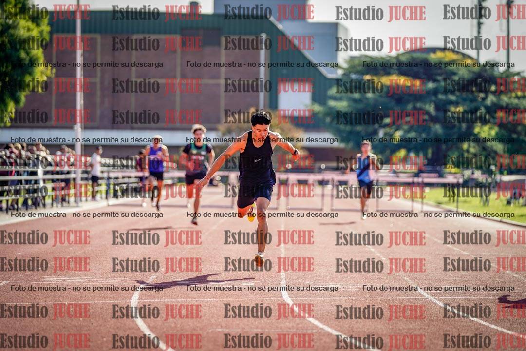 Fotos de los 400 m con vallas de varones