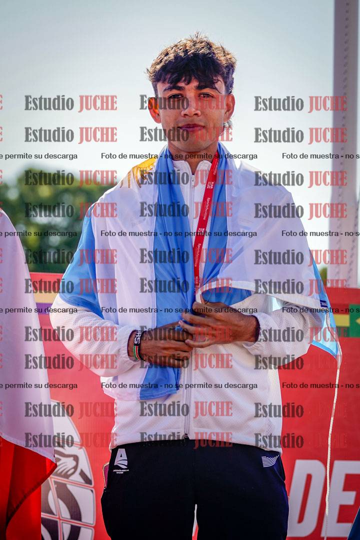 Fotos de algunos extras y podios del día 2