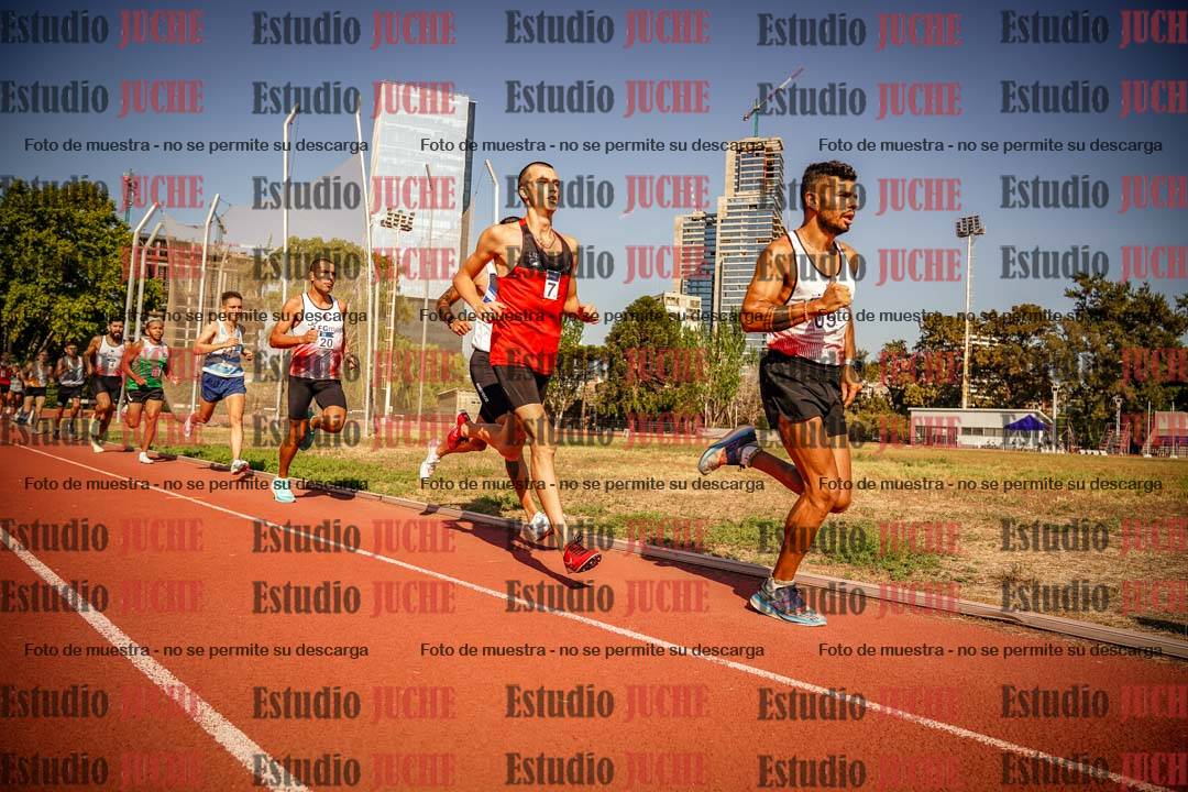 Fotos de los 3000 m llanos de varones
