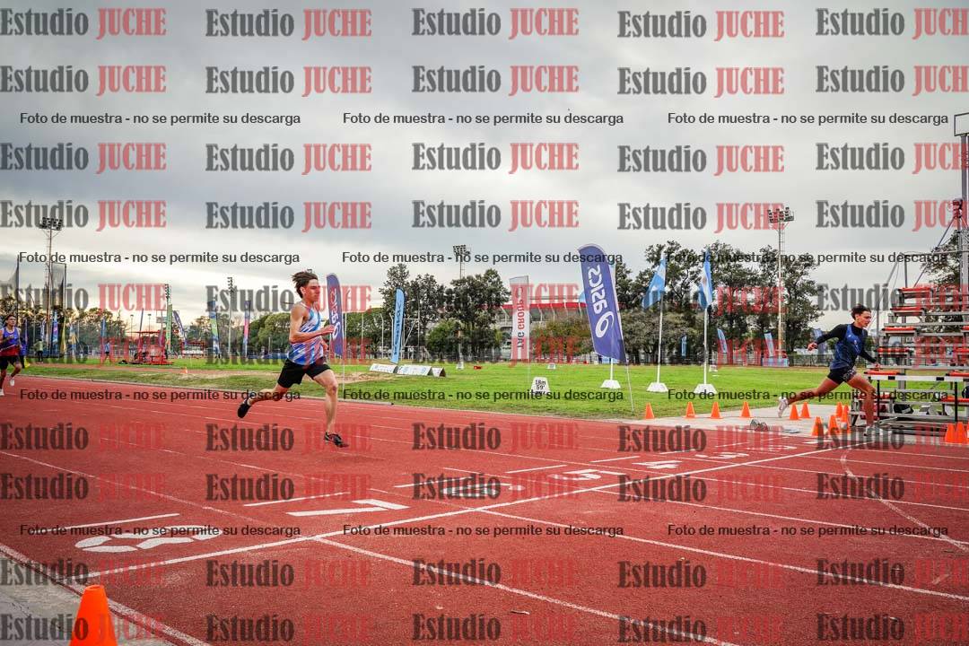 Fotos de los 400 m con vallas de varones