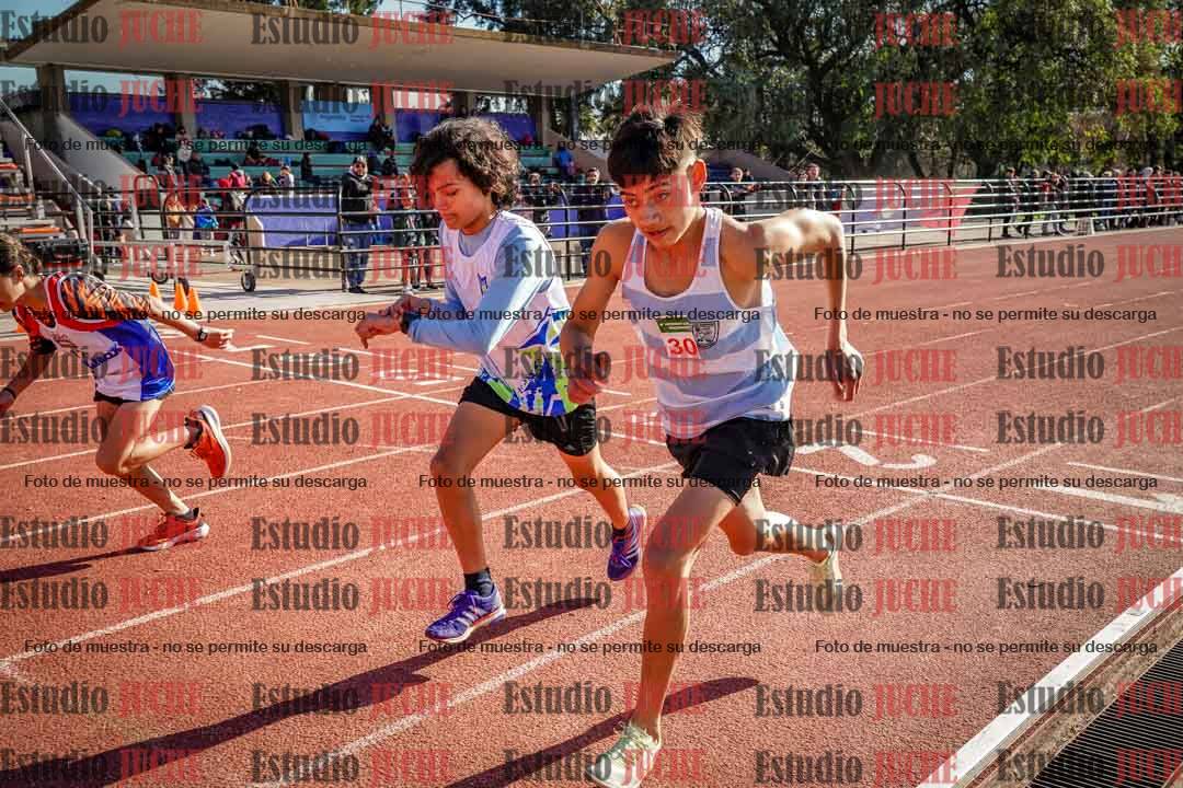 Fotos de los 2400 m llanos de varones