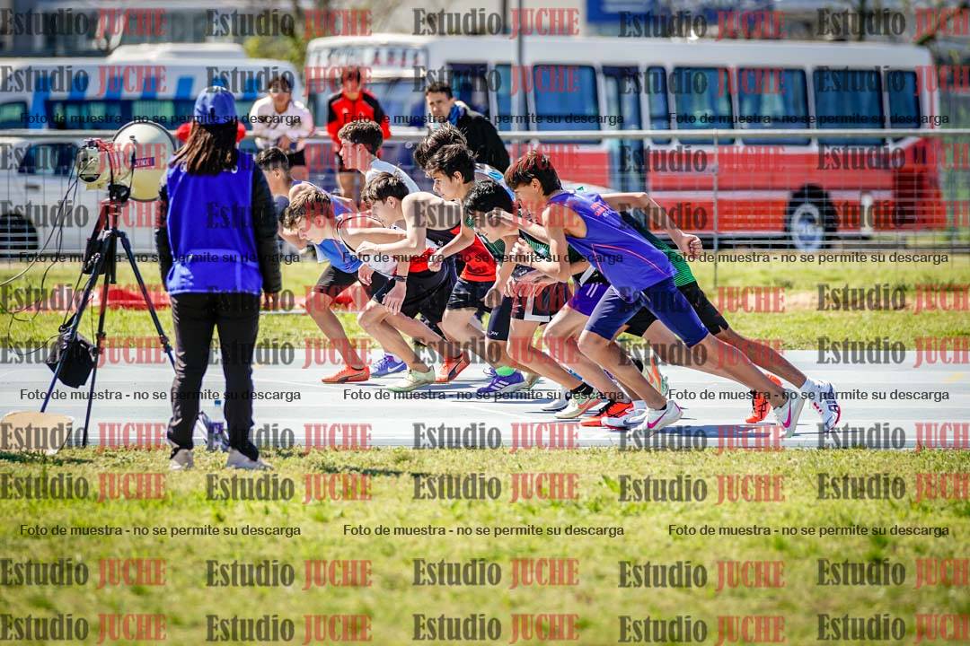 Fotos de los 600 m llanos de varones