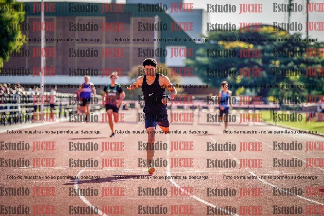 Fotos de los 400 m con vallas de varones