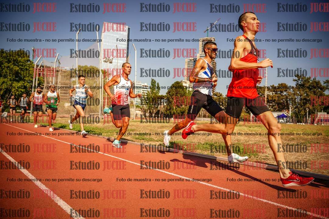 Fotos de los 3000 m llanos de varones