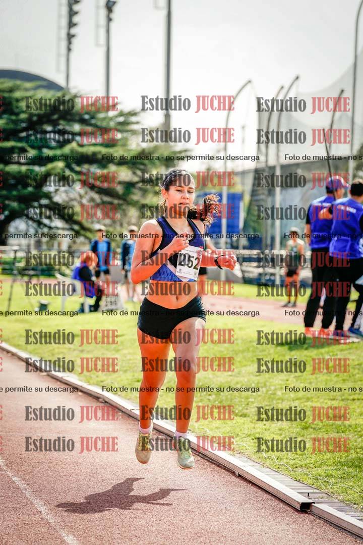 Fotos de los 1500 m con obstáculos de mujeres