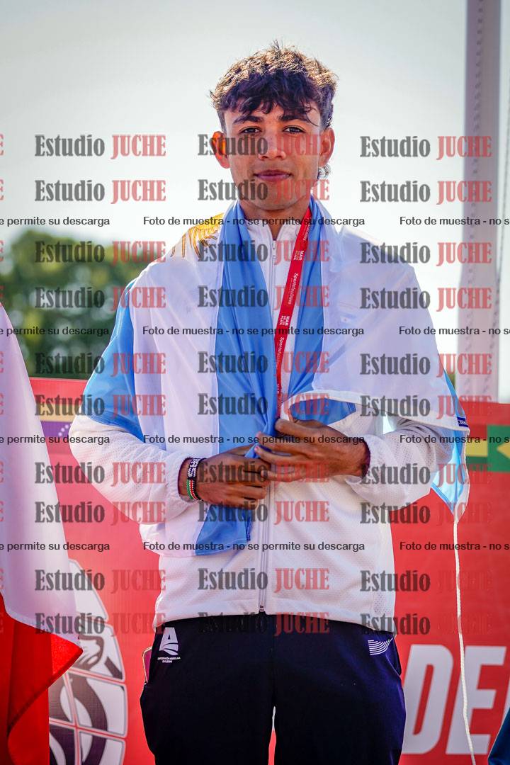 Fotos de algunos extras y podios del día 2