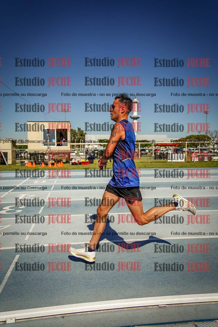 Fotos de los 5000 m de mujeres y varones - serie 1