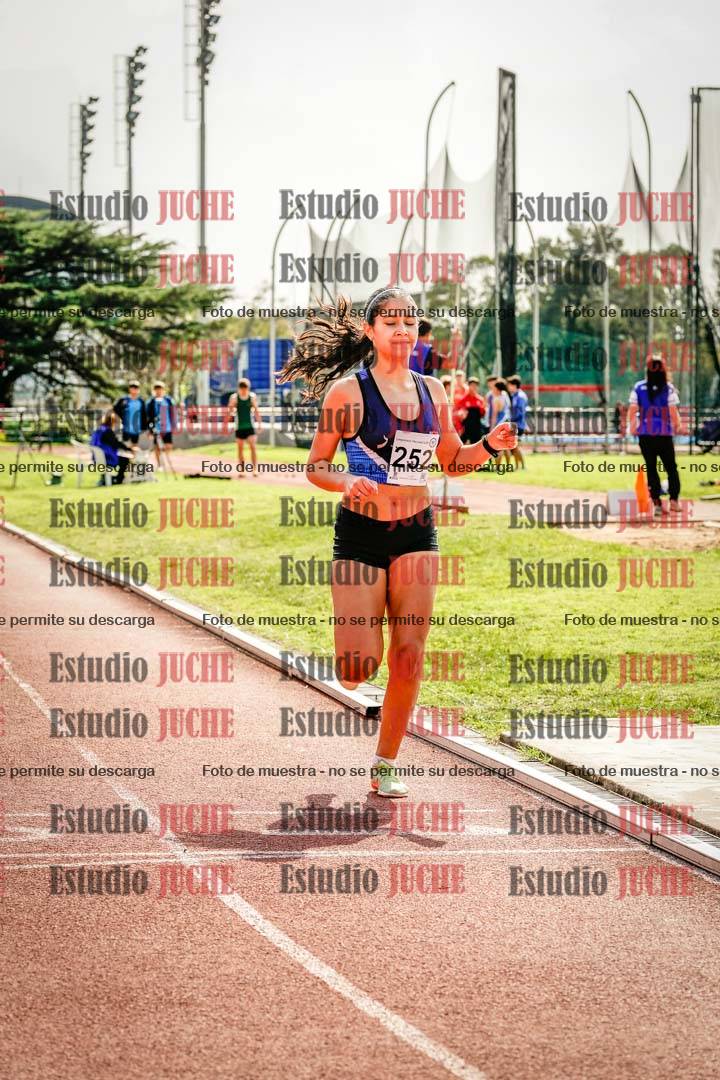 Fotos de los 1500 m con obstáculos de mujeres