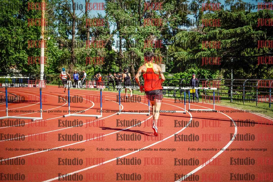 Fotos de los 400 m con vallas de varones