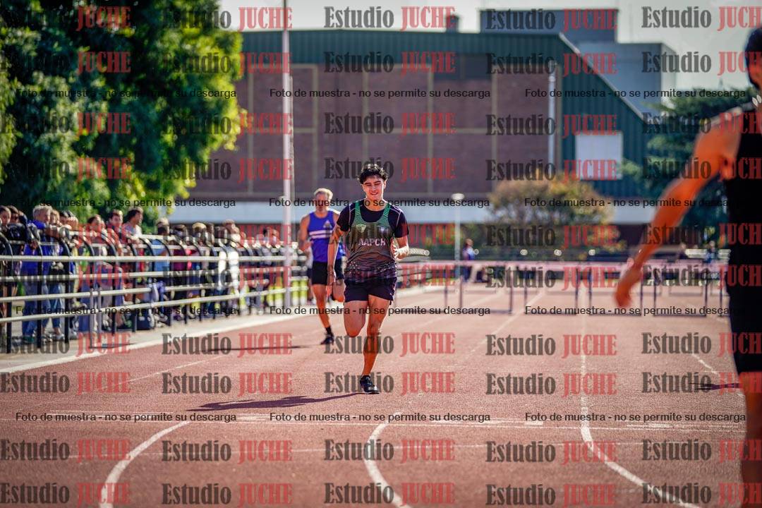 Fotos de los 400 m con vallas de varones