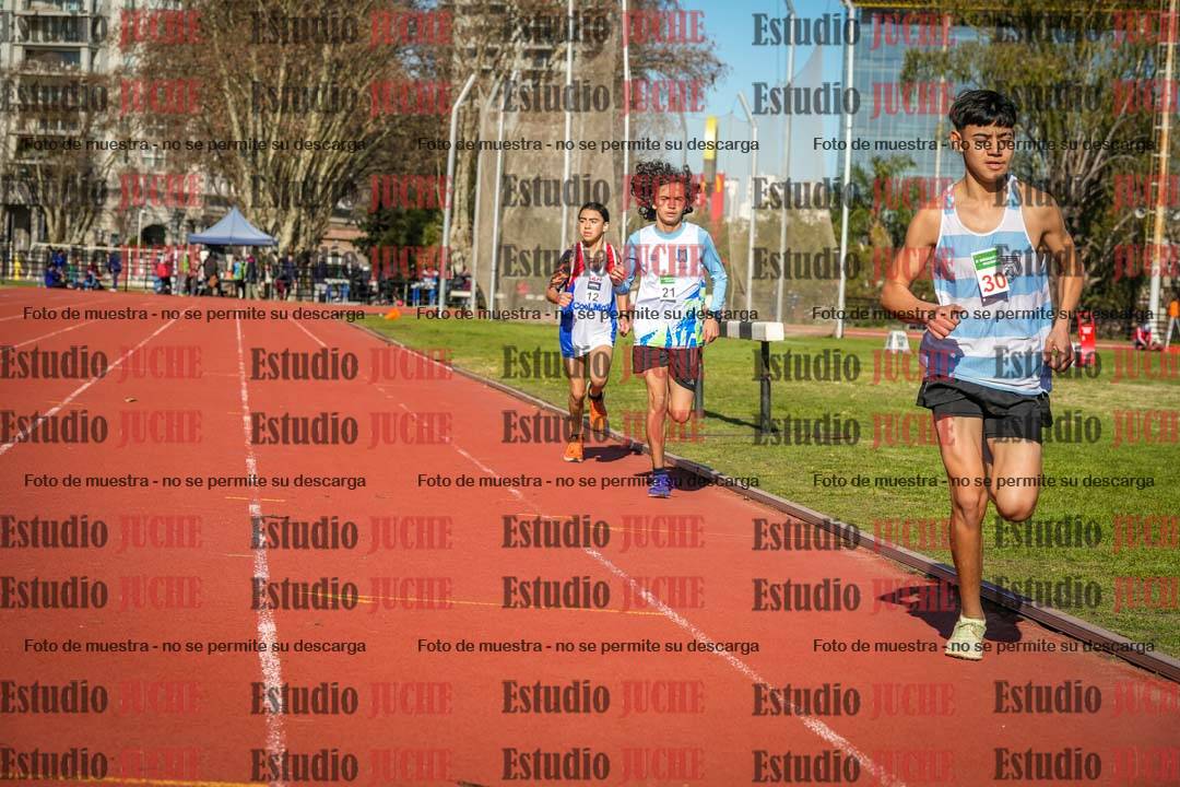 Fotos de los 2400 m llanos de varones