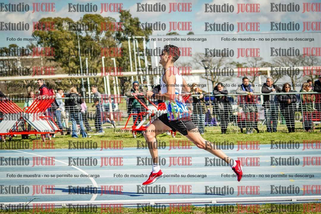 Fotos de los 3000 m con obstáculos de varones