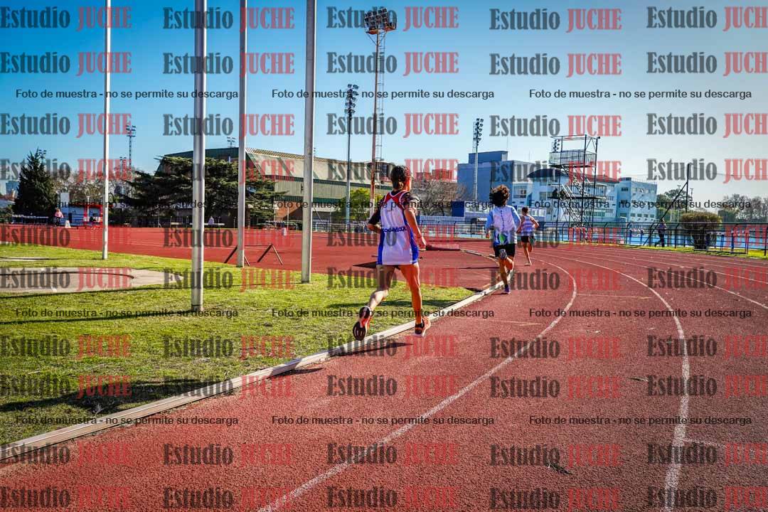 Fotos de los 2400 m llanos de varones