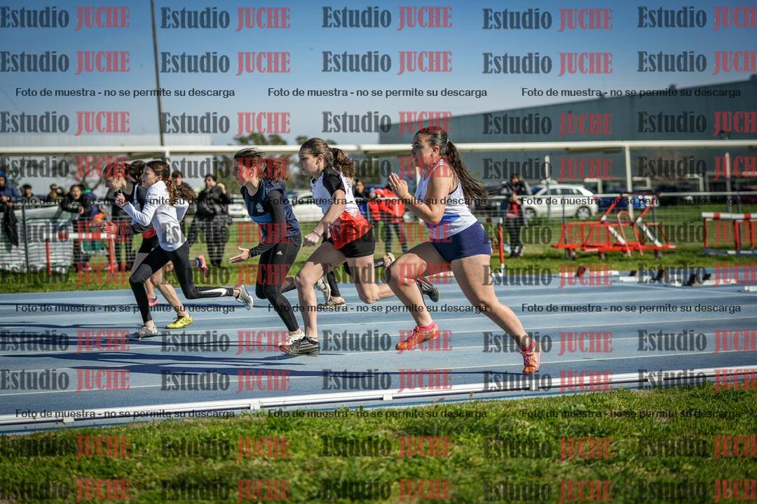 Fotos de los 80 m llanos de mujeres - U14